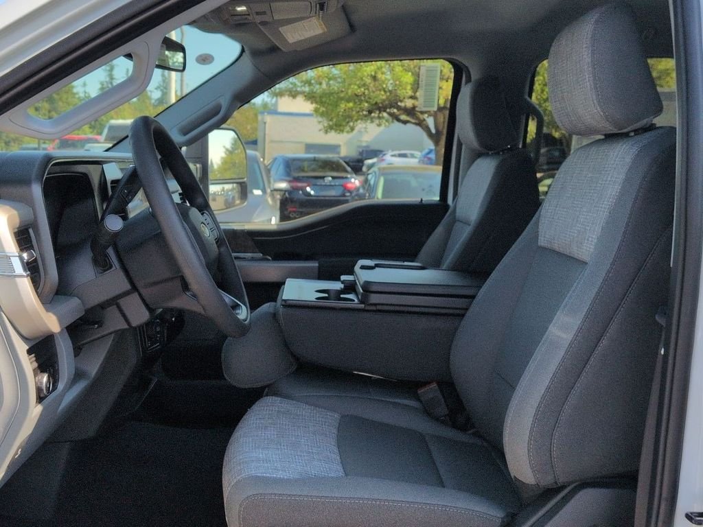New 2026 Oxford White Ford F-250® XLT image 48