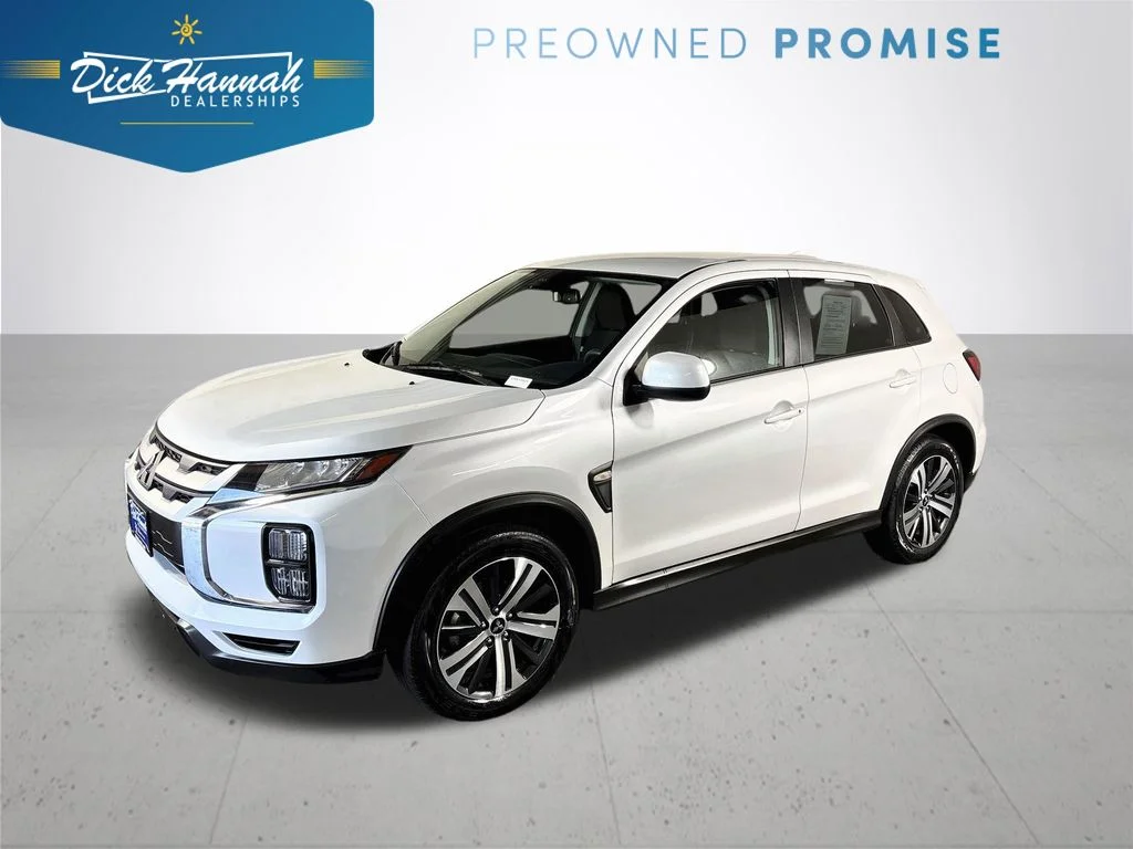 Used 2025 Silver Mitsubishi 2.0 ES image 1