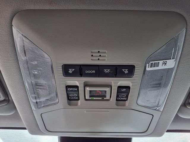 Used 2021 Silver Toyota XLE Premium image 13