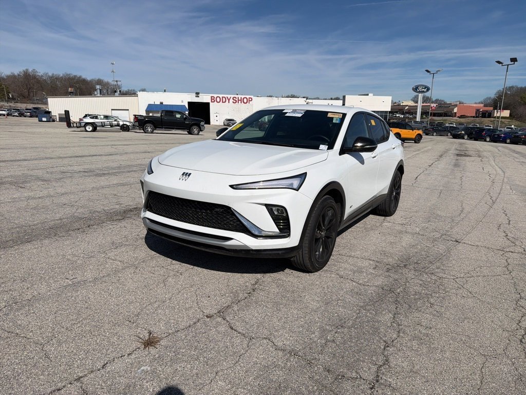 Used 2025 Buick Envista Sport Touring with VIN KL47LBEP0SB128568 for sale in Kansas City