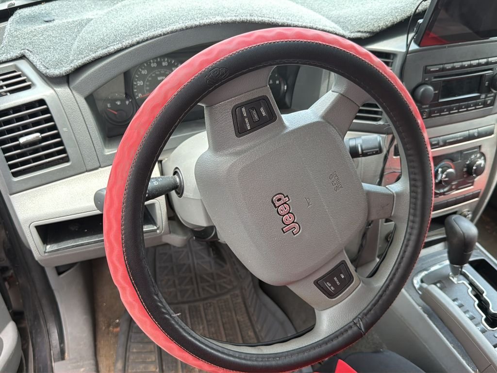 Used 2006 Black Jeep Laredo image 13