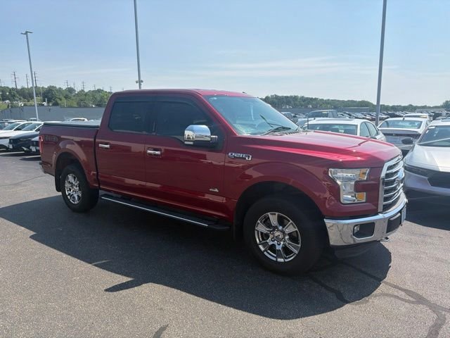 Used 2016 Red Ford XLT image 1