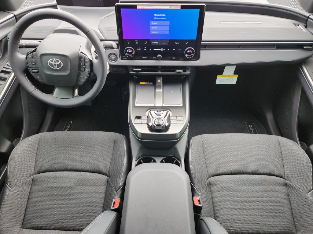 2026 Toyota C-HR SE - Photo 15