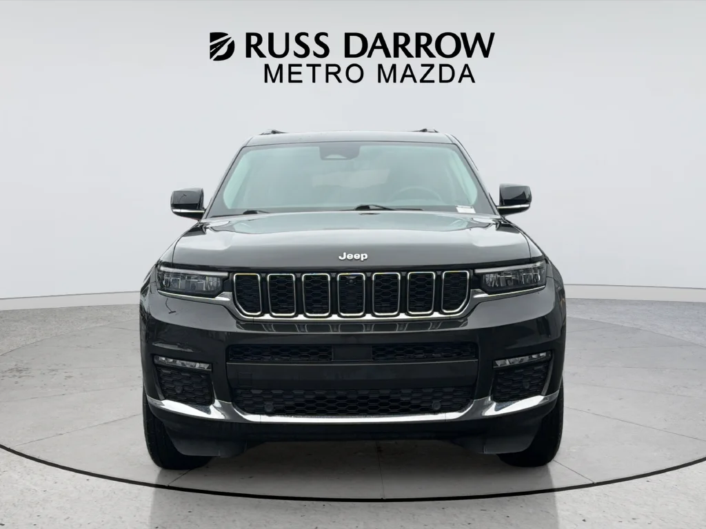 Used 2023 Gray Jeep Limited image 8
