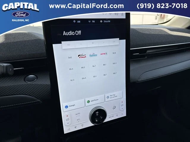 Used 2025 Green Ford Premium image 26