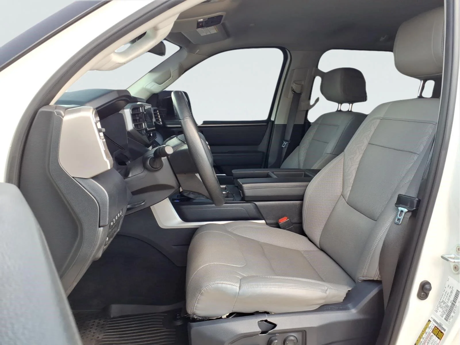 Used 2023 Ice Cap Toyota SR5 image 18