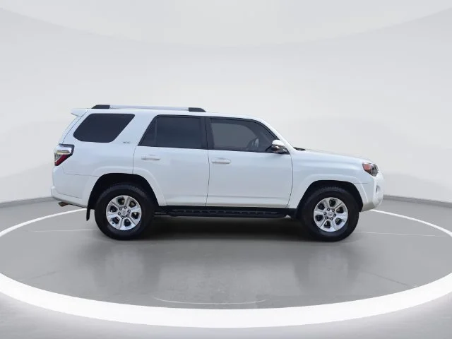 Used 2022 White Toyota SR5 Premium image 9