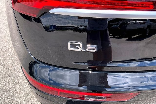 Used 2024  Audi 40 Premium Plus image 33