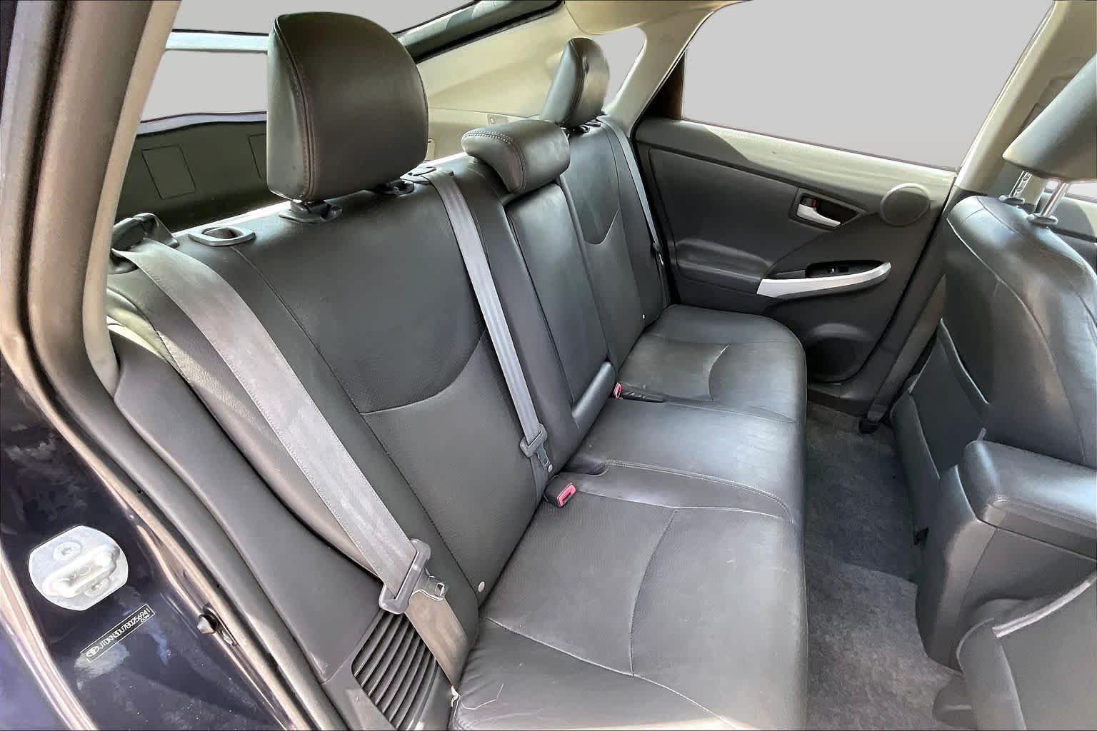 Used 2011 Winter Gray Metallic Toyota I image 19