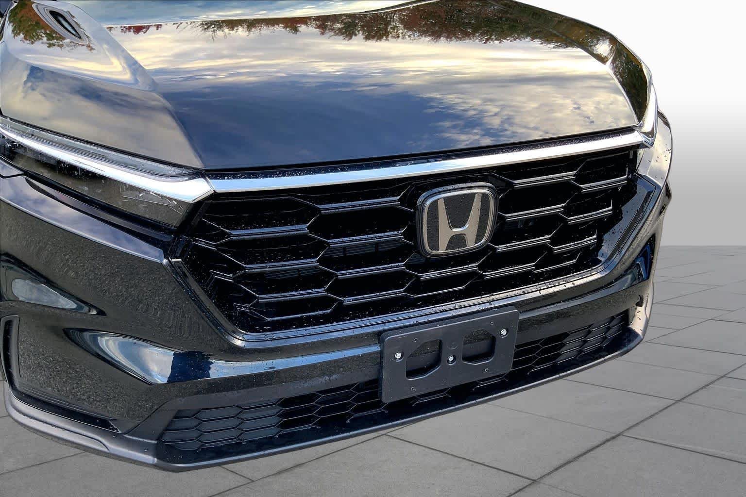 Certified Used 2025 Crystal Black Pearl Honda EX image 32