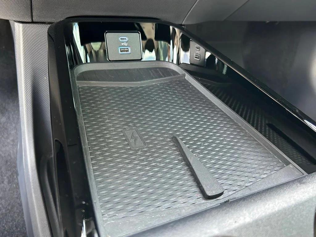 Used 2023 Shadow Black Ford Premium image 32