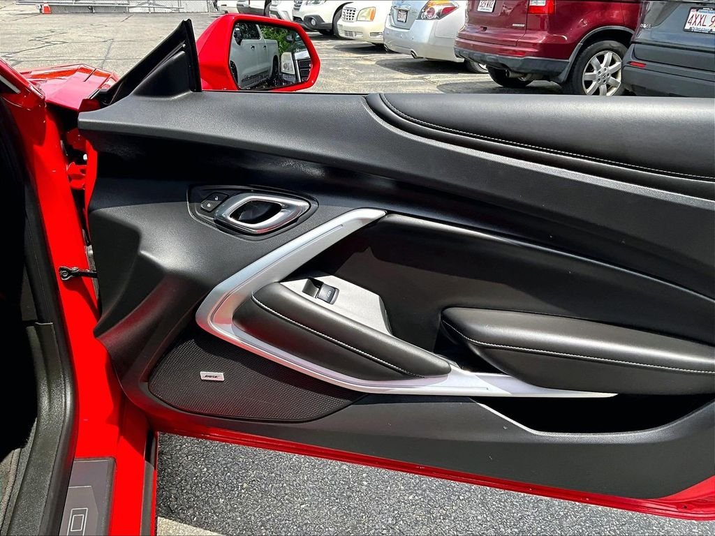 Used 2017 Red Chevrolet SS image 12