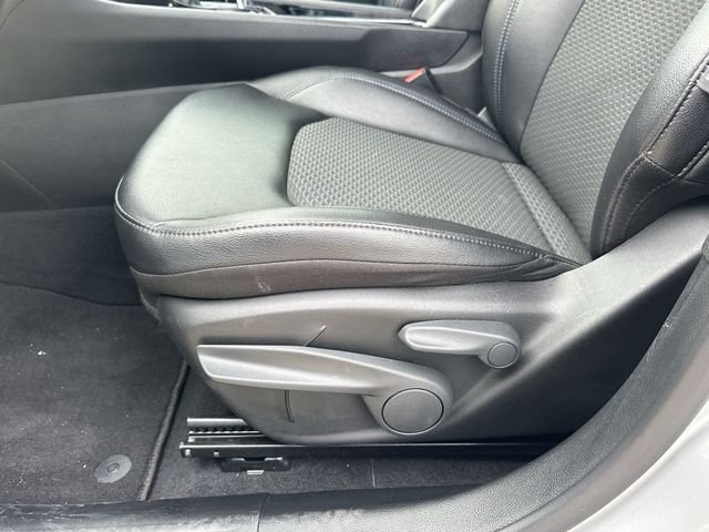 Used 2026 Silver Jeep Latitude image 25