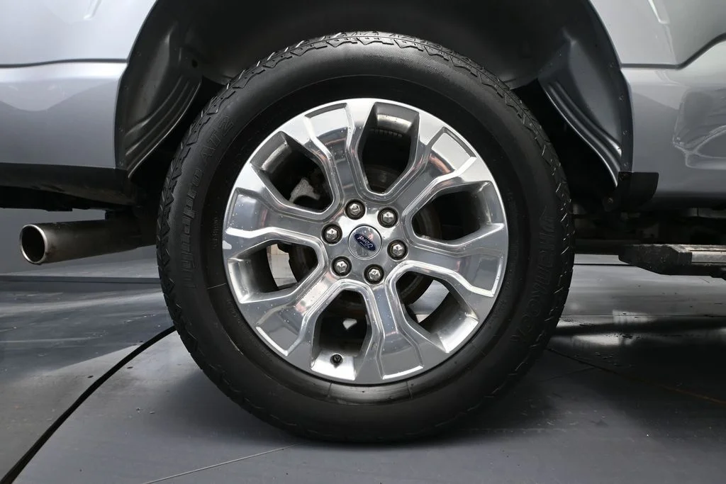 Used 2023 Silver Ford Platinum image 16