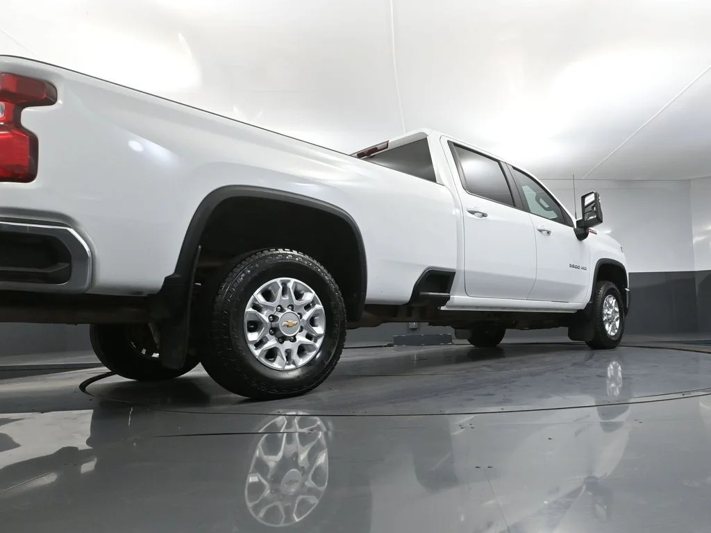 Certified Used 2025 White Chevrolet LT image 40