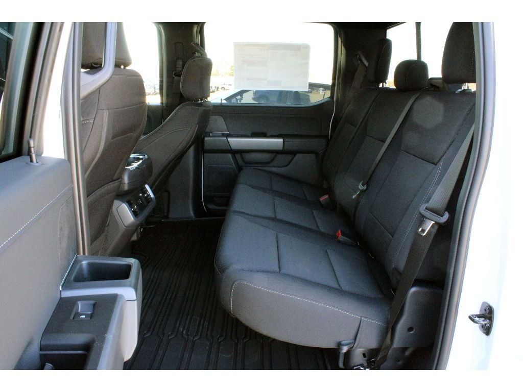 New 2026 Oxford White Ford XLT image 24