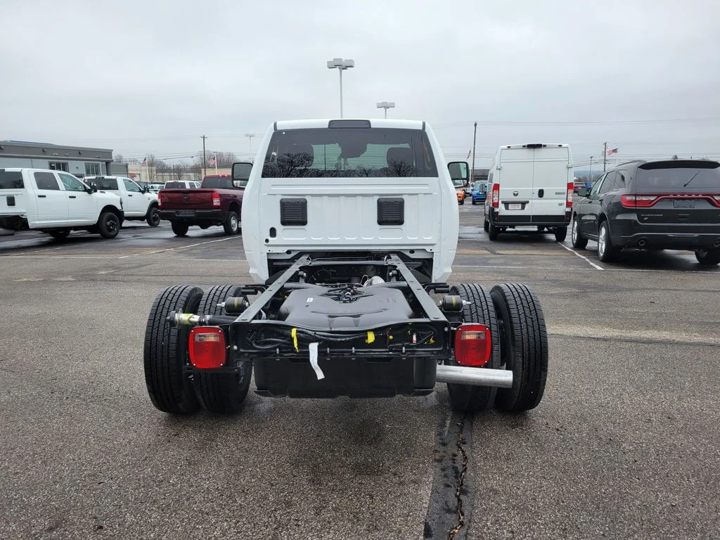 2026 RAM 3500 Chassis Tradesman - Photo 7