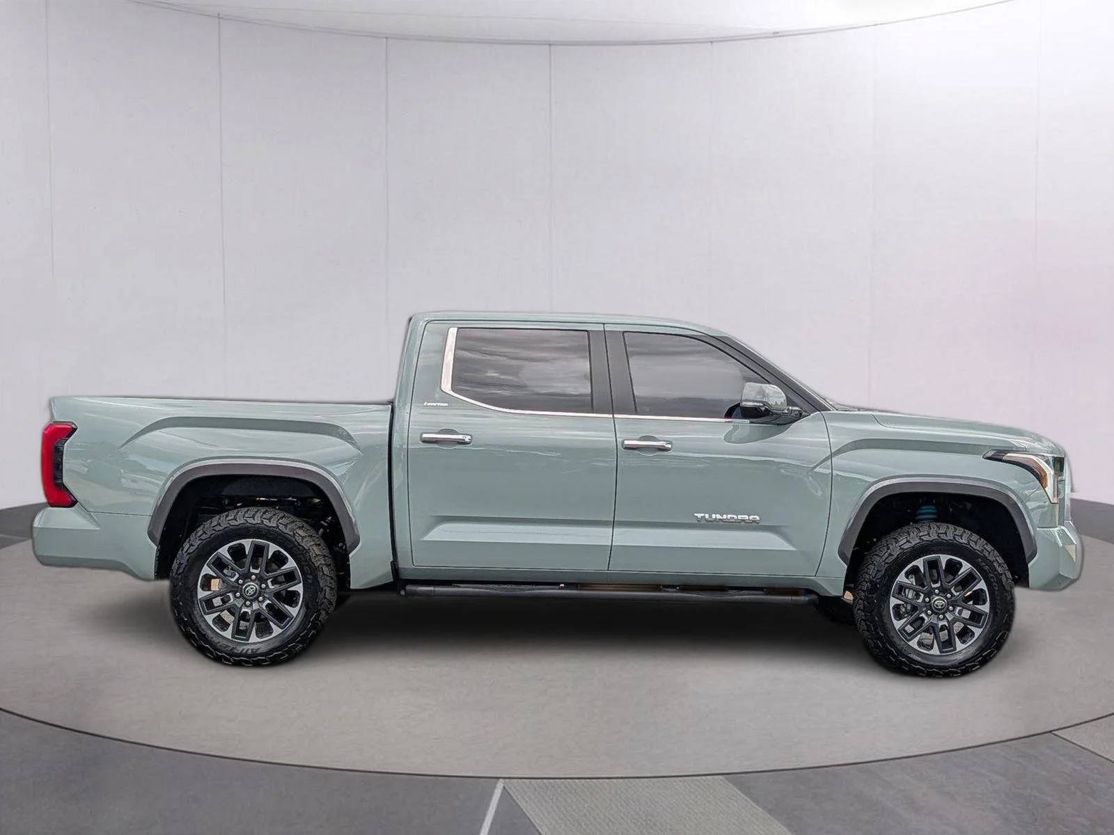 Used 2025 Lunar Rock Toyota Limited image 7