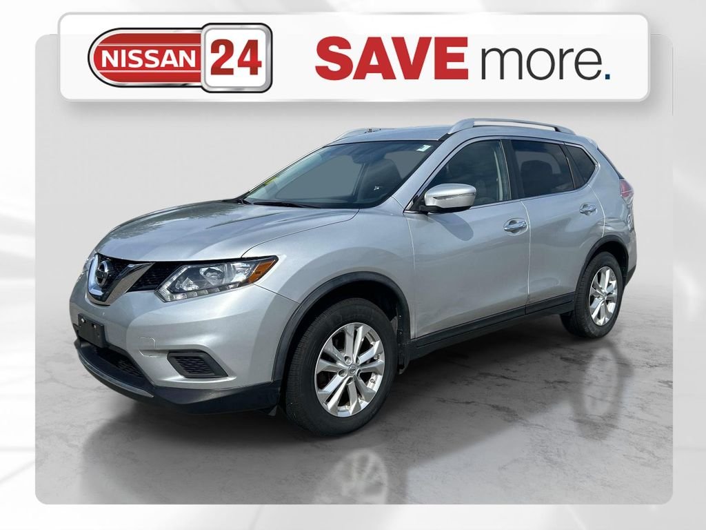 Used 2015 Silver Nissan SV image 1