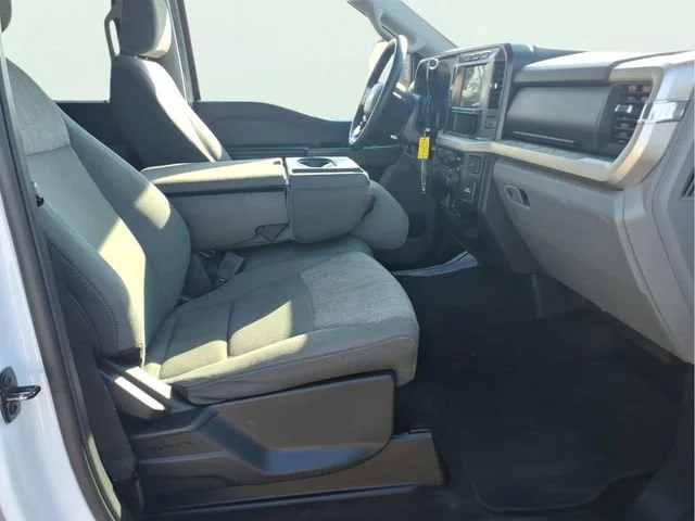 Used 2024  Ford XL image 21