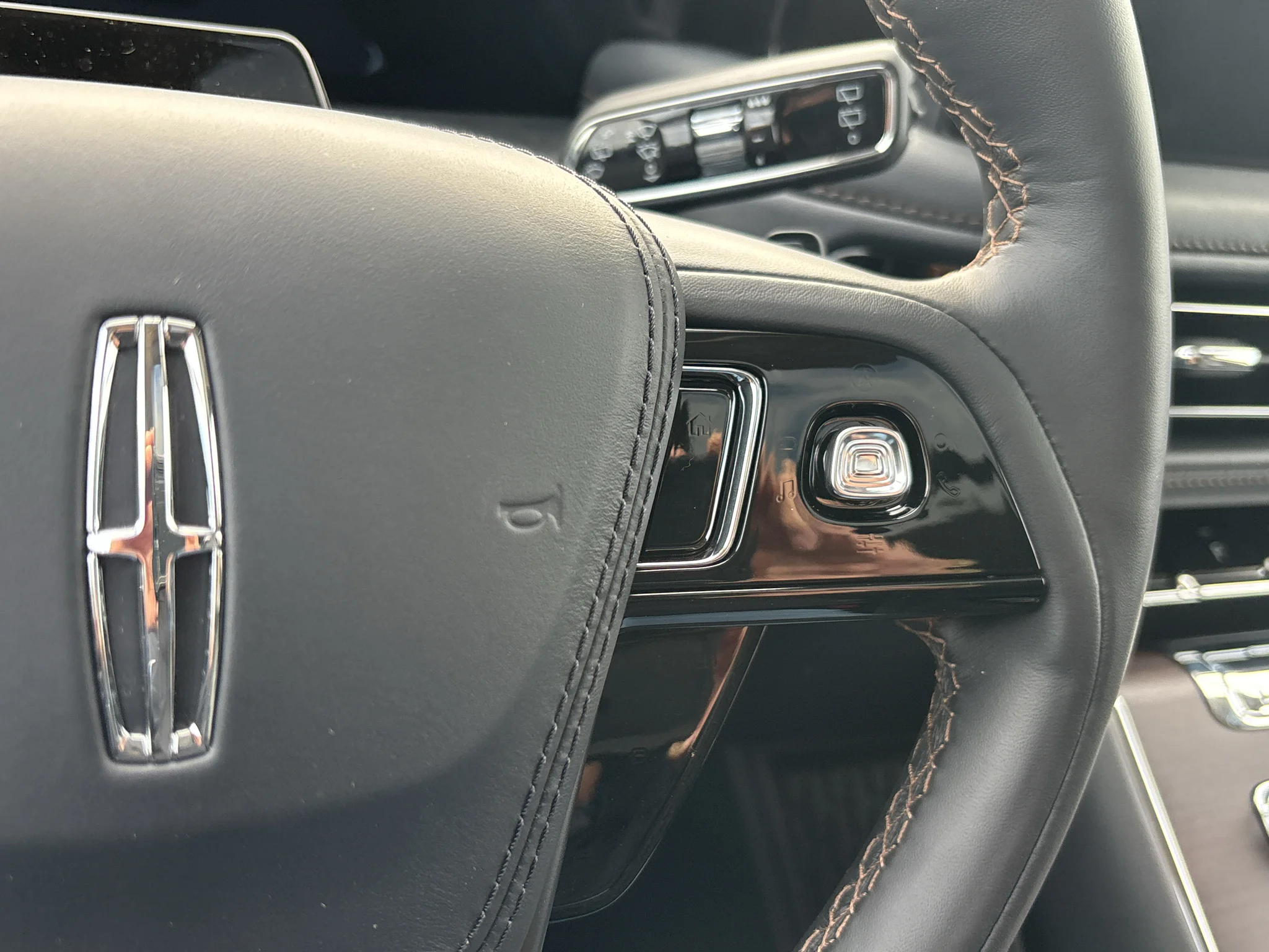 New 2026 Whisper Blue Metallic Clearcoat Lincoln Reserve® image 18