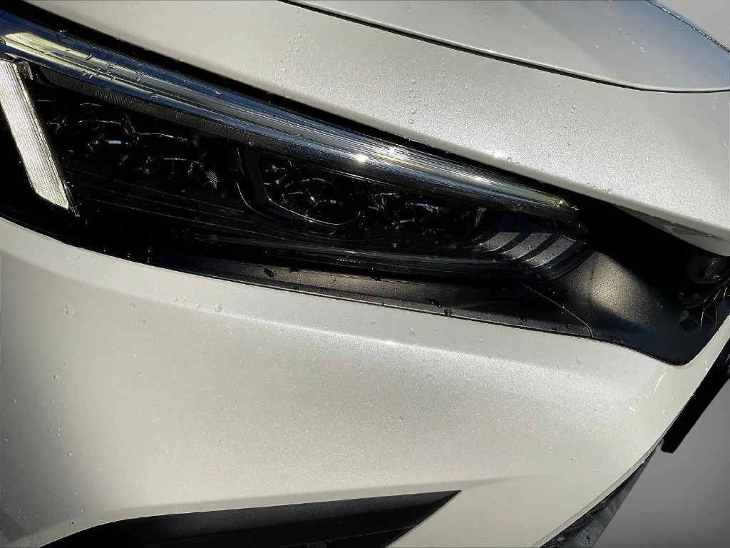 Used 2022 Platinum White Pearl Honda Sport Touring image 33
