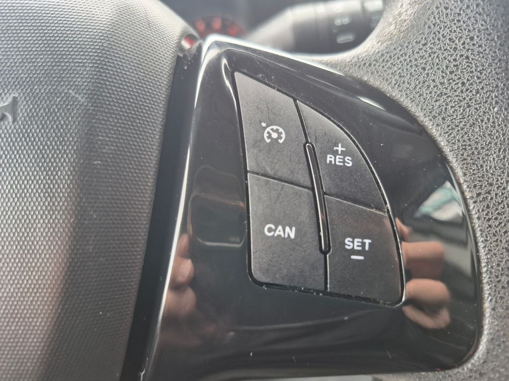 Used 2019 White Ram Tradesman image 19