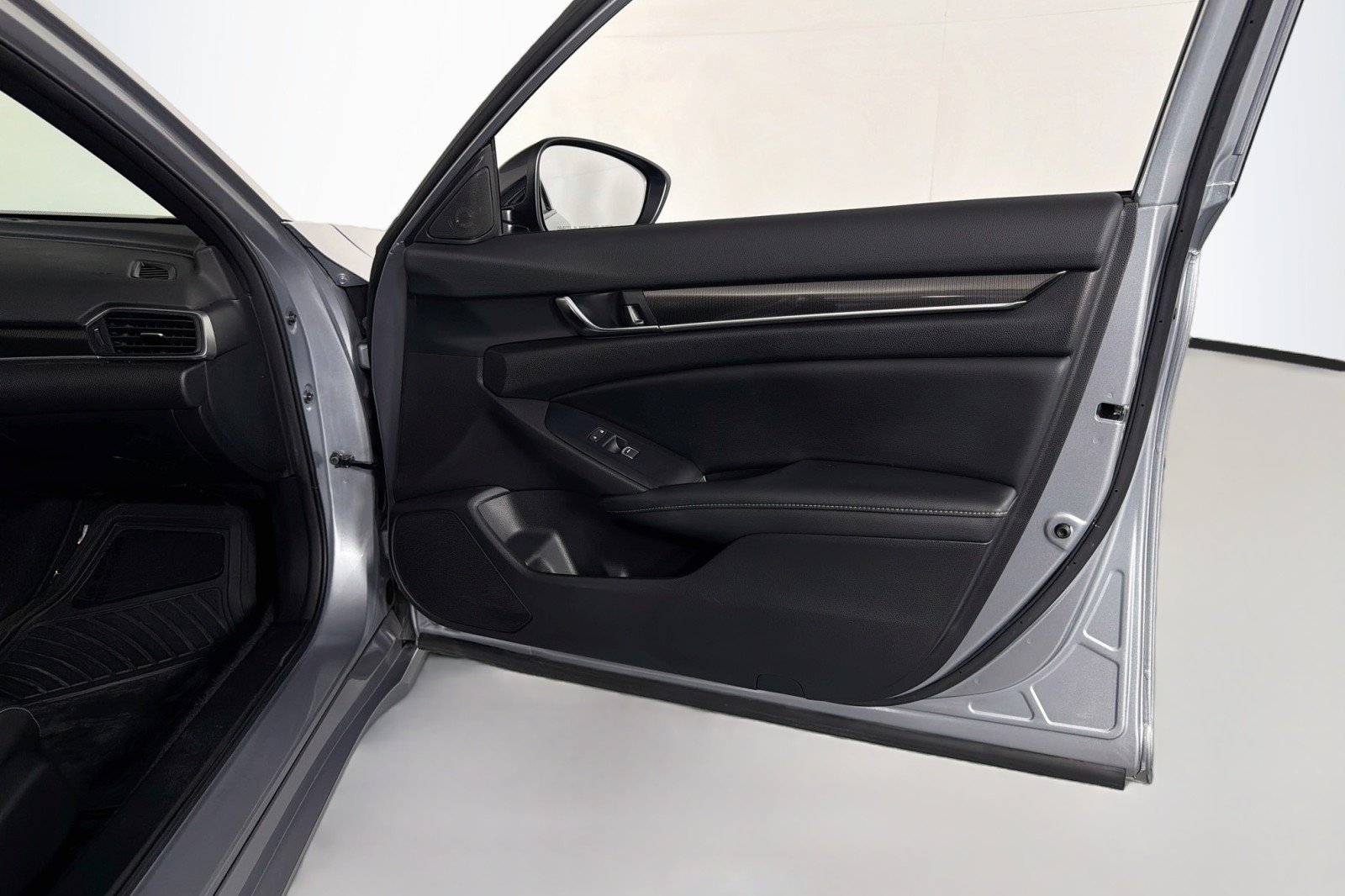 Used 2022 SILVER Honda Sport image 24