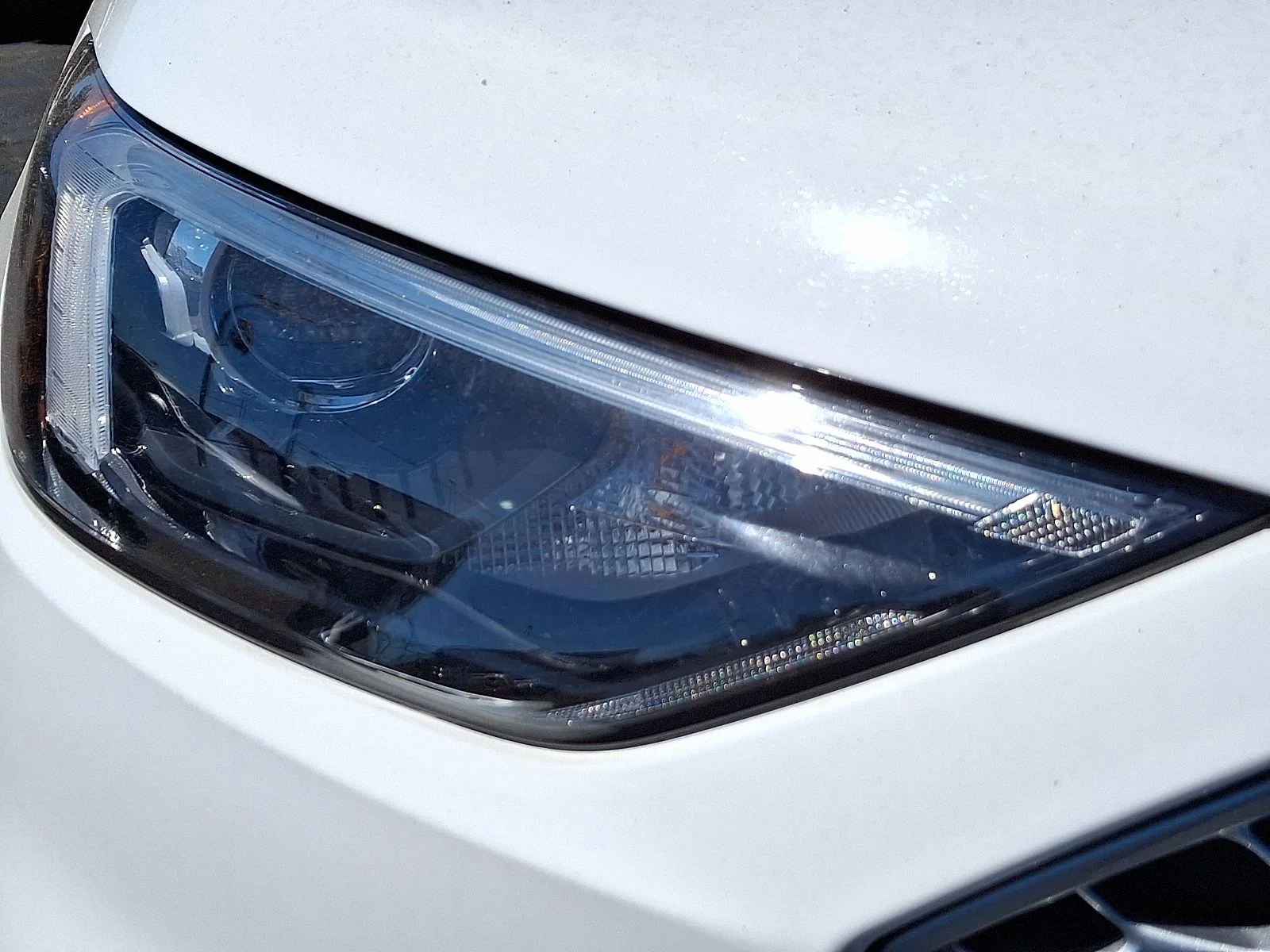 Used 2023 White Ford SEL image 9