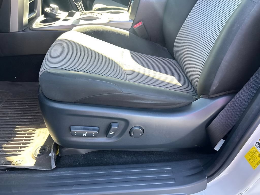 Used 2023 Ice Toyota SR5 image 20