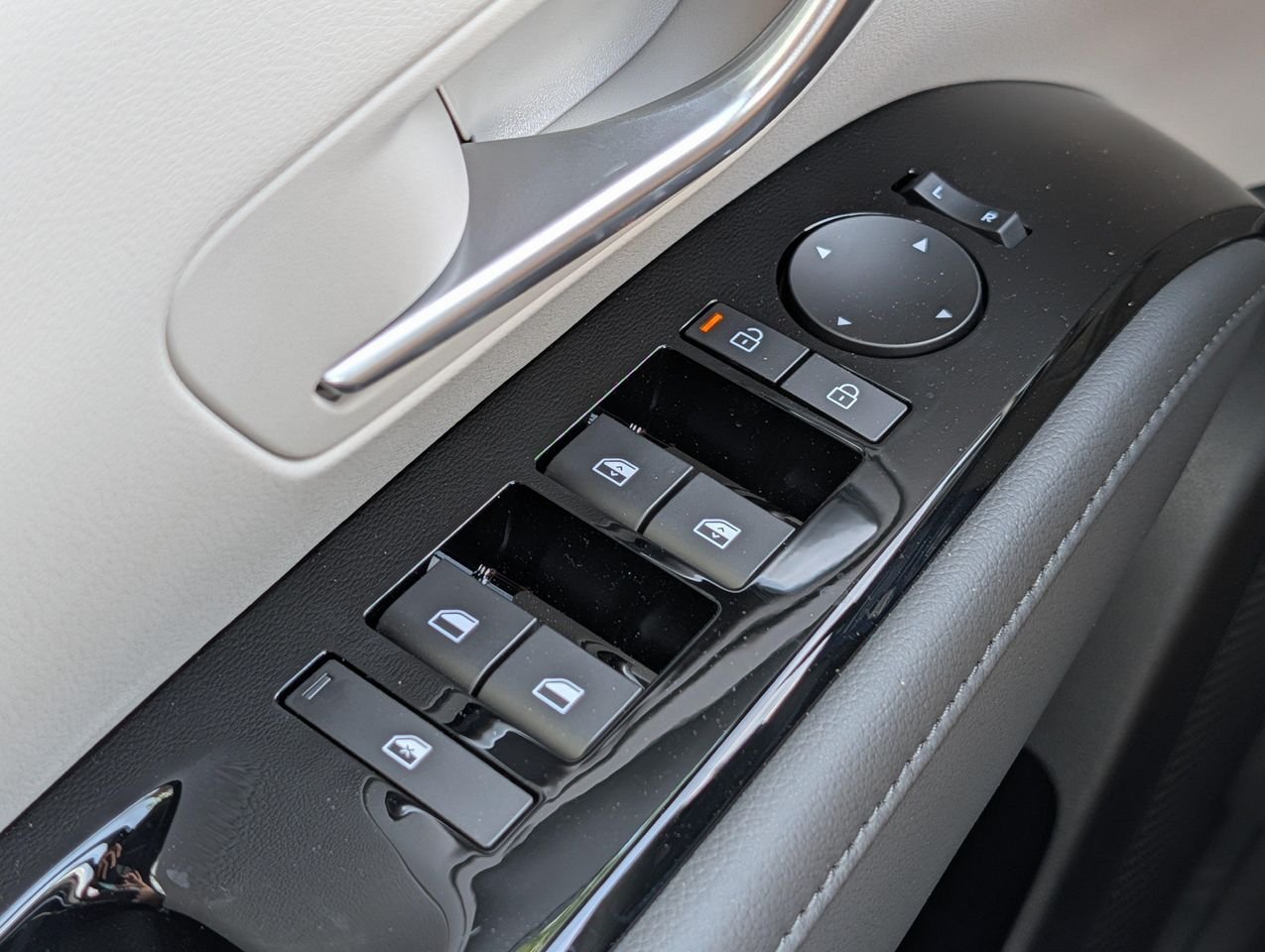 New 2026 Ecotronic Gray Hyundai Limited image 11