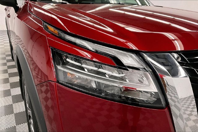 Used 2024 Scarlet Ember Nissan SL image 36