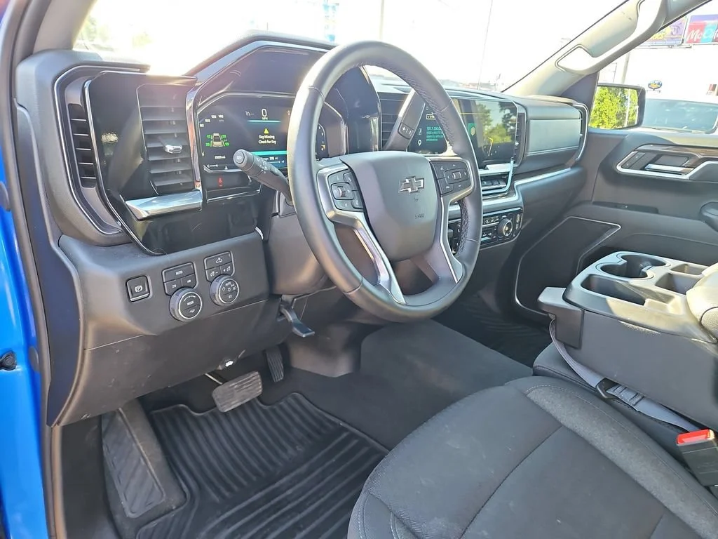 Used 2026 Riptide Blue Metallic Chevrolet RST image 19