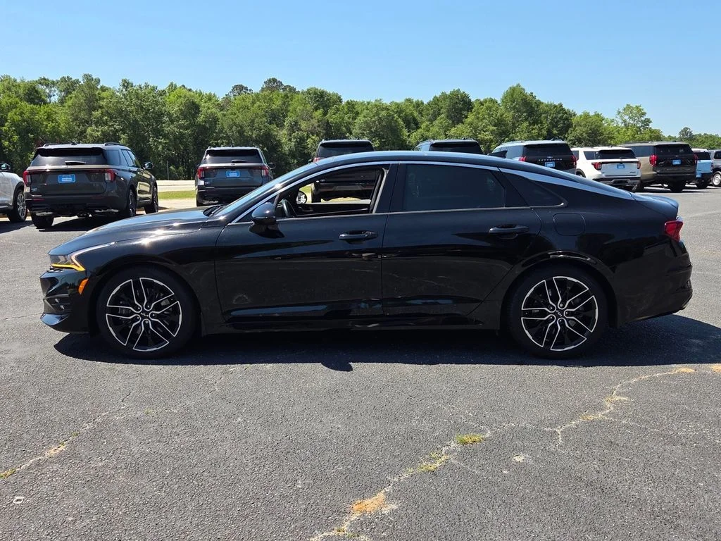 Used 2023 Black Kia GT image 4