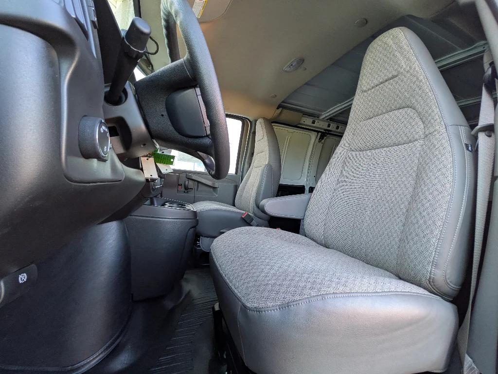 New 2026 Summit White GMC Work Van image 8