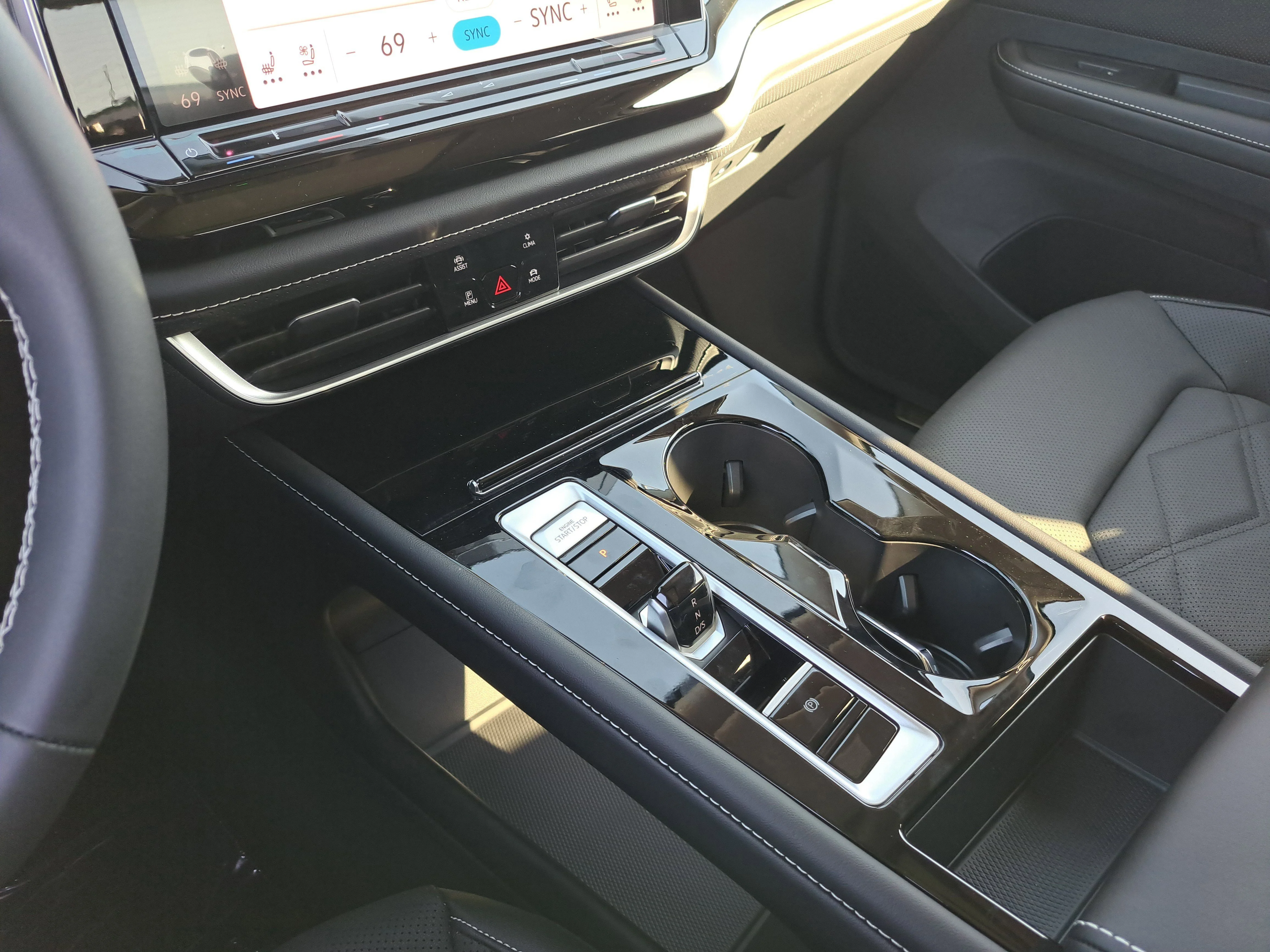 2026 Volkswagen Atlas SE w/Tech - Photo 31
