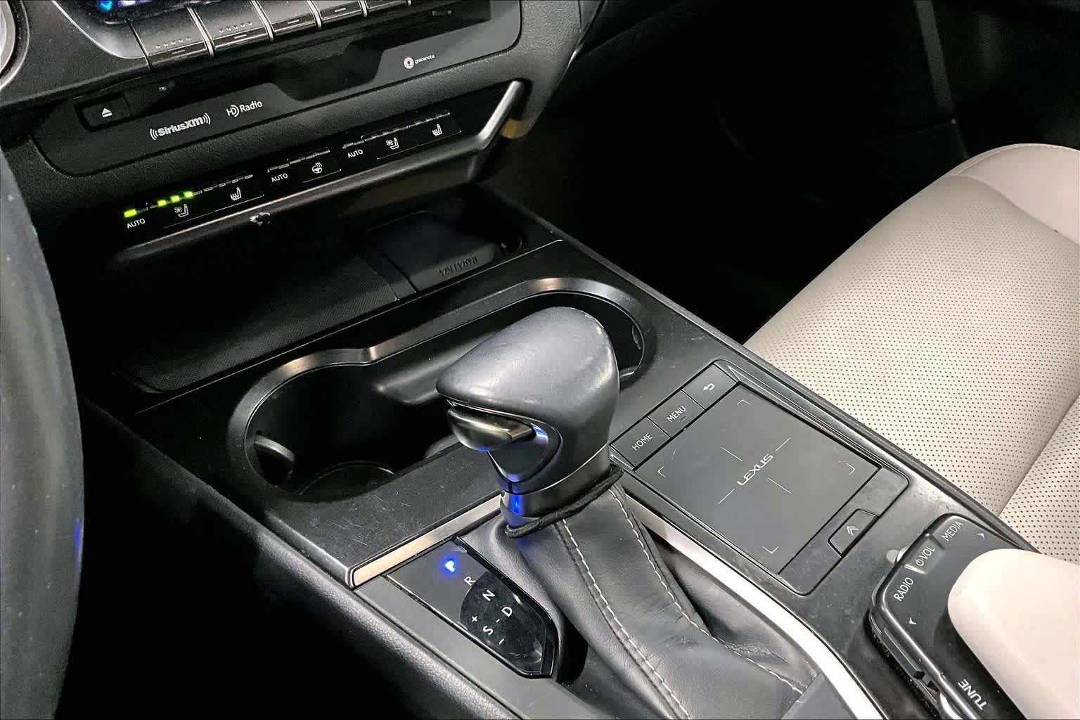 Used 2019 Atomic Silver Lexus  image 16
