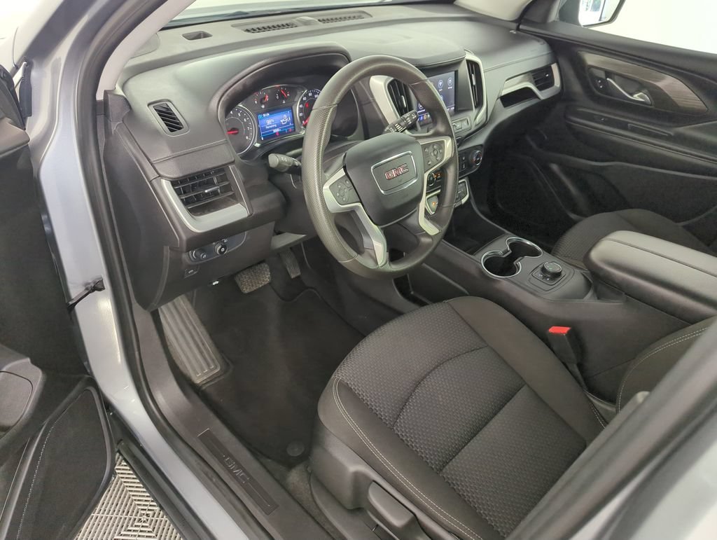 Used 2024 Sterling Metallic GMC SLE image 10
