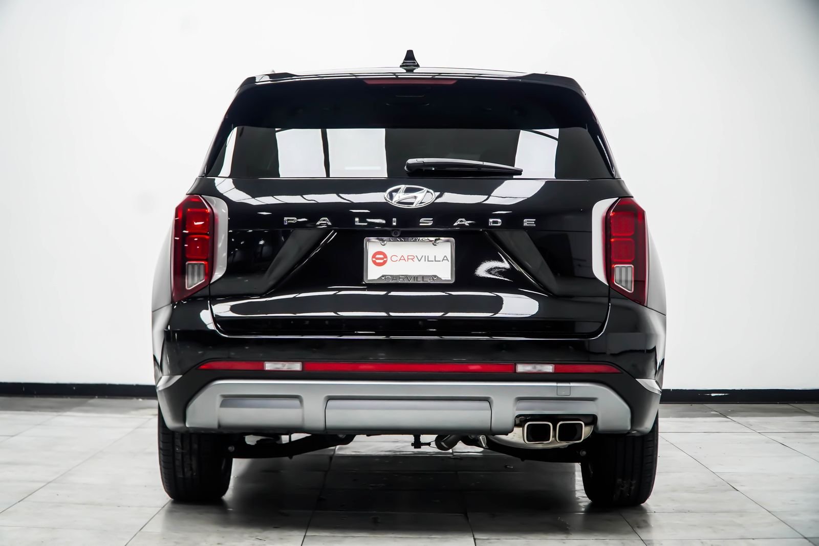 Used 2025 Black Hyundai SEL image 13