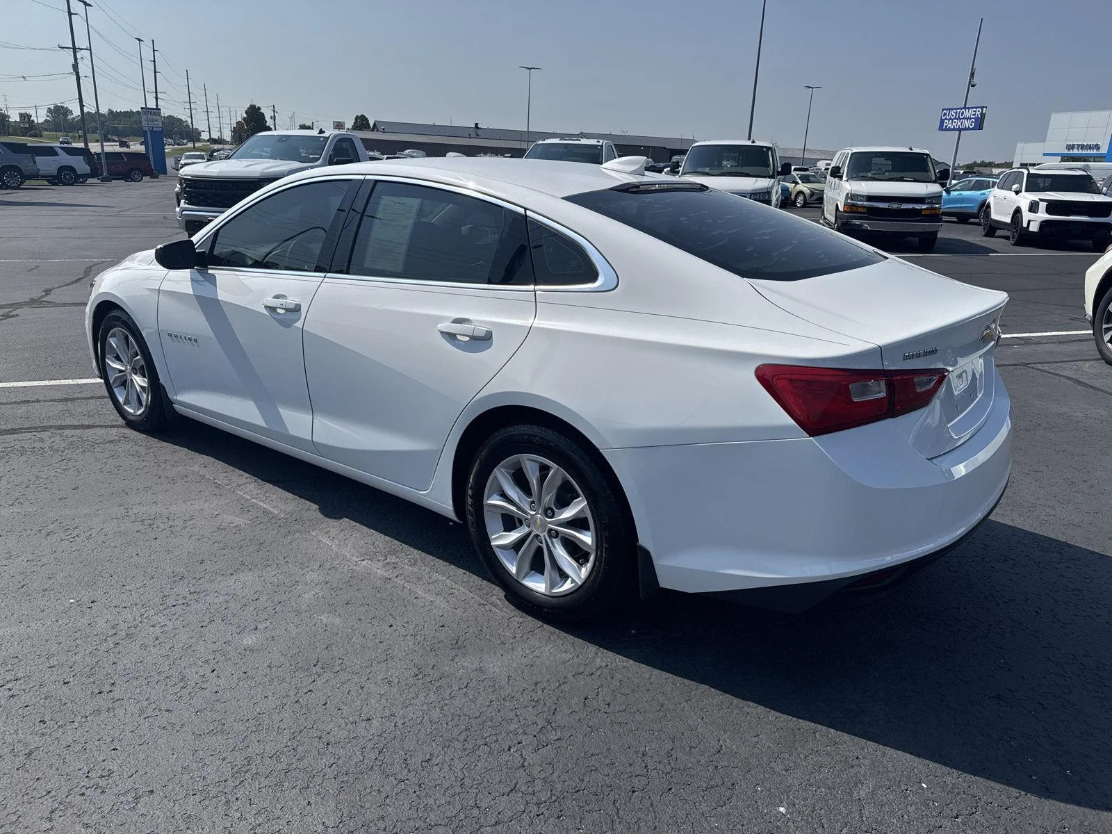 Used 2023 SUMMIT WHITE Chevrolet LT image 2