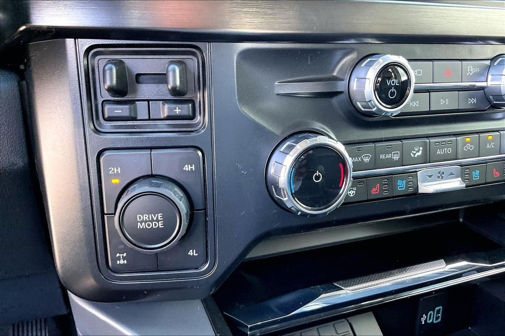 New 2026 Ford Super Duty F-250 Lariat 4D Crew Cab