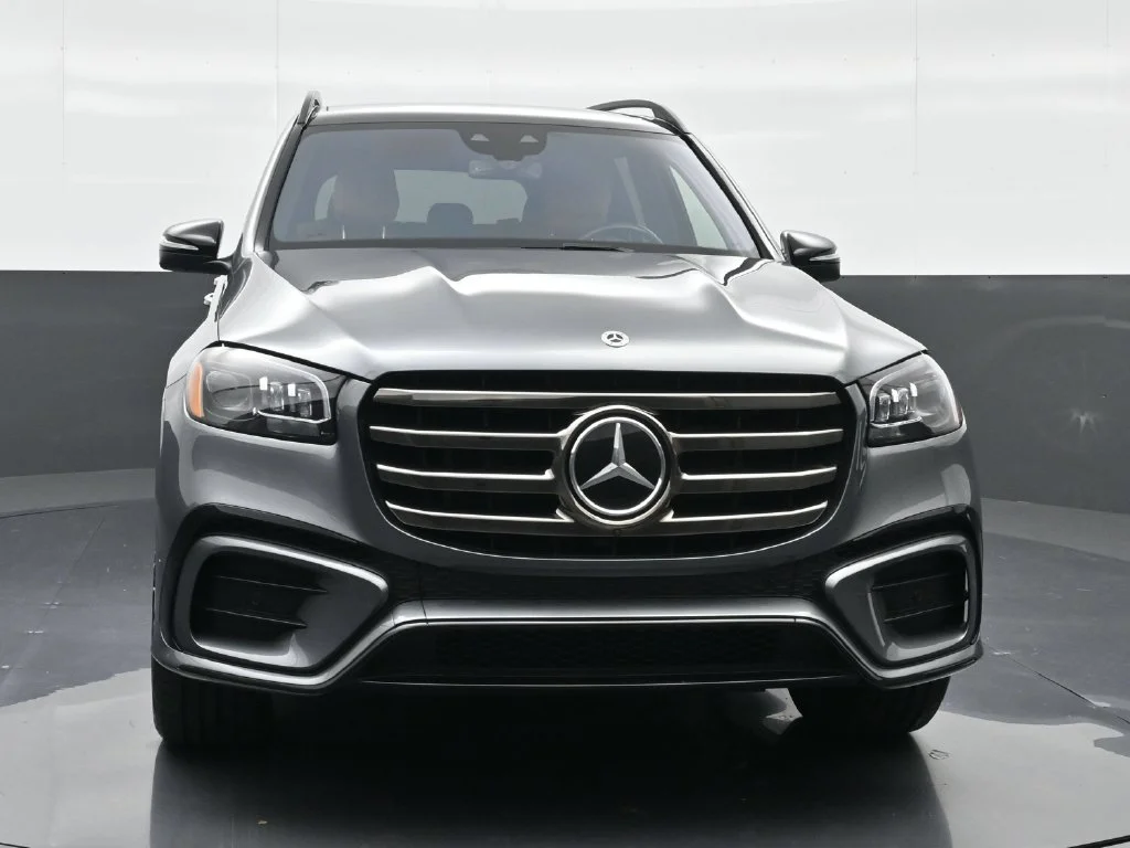 Used 2025  Mercedes-Benz GLS 450 image 15
