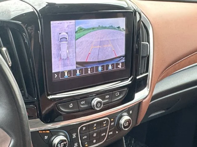 Used 2020 Black Chevrolet High Country image 9