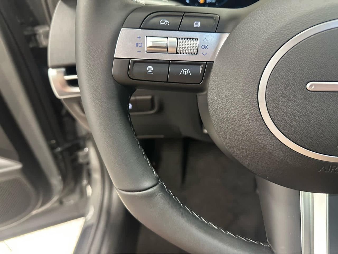 New 2026 Hampton Gray Hyundai SEL Premium FWD image 11