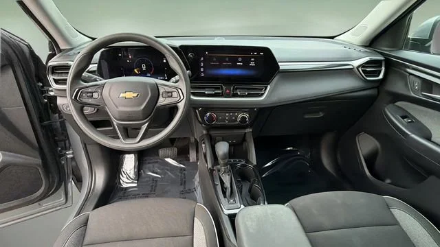 Used 2025 Sterling Gray Metallic Chevrolet LT image 16