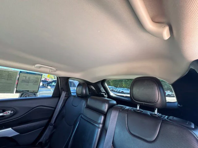 Used 2018 Black Jeep Trailhawk image 30