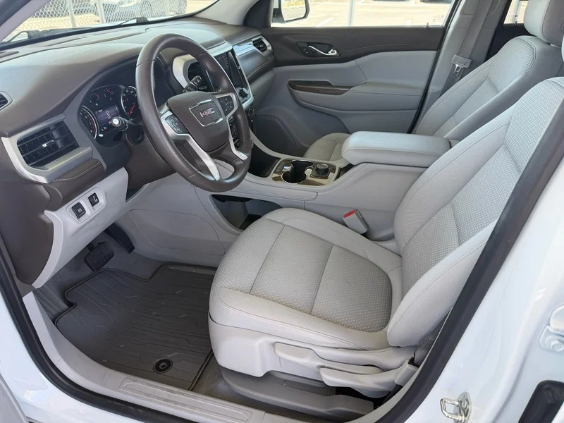 Used 2022 Summit White GMC SLE image 17