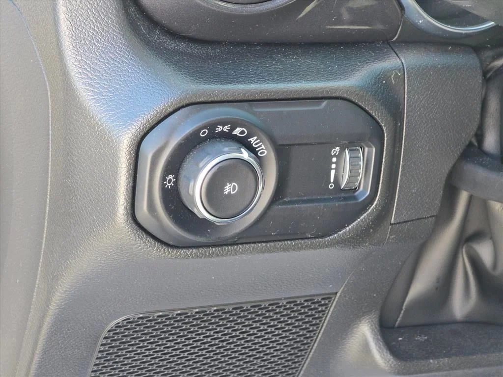 Used 2023 Silver Jeep Sport image 7