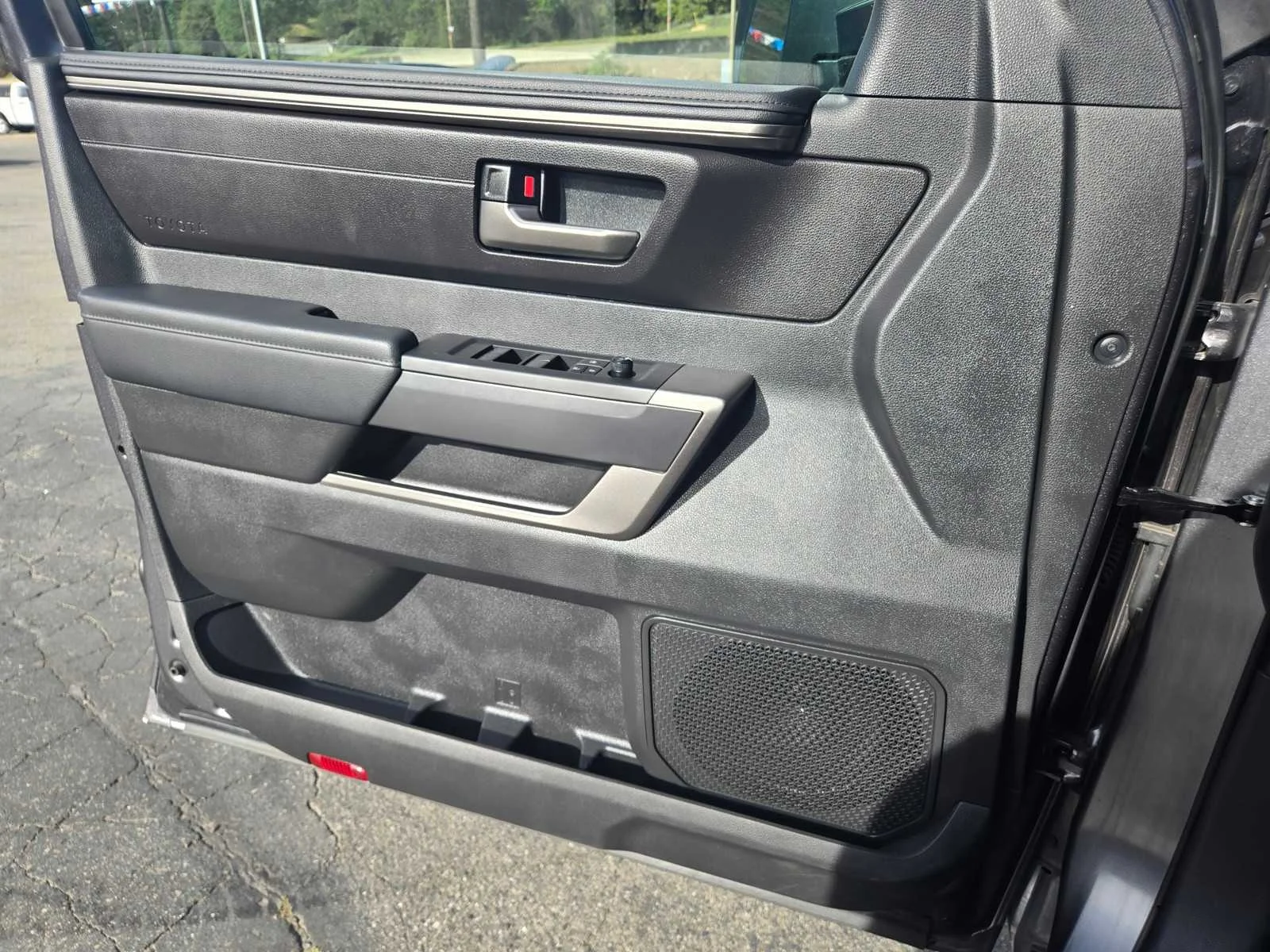 Used 2024  Toyota SR5 image 27