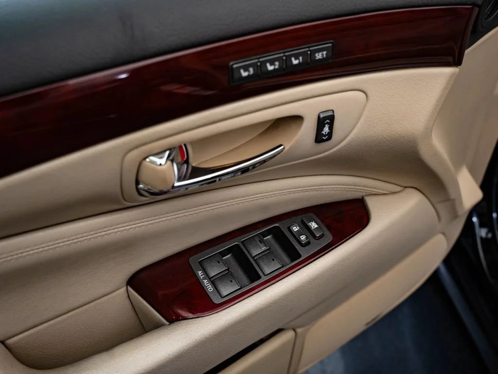 Used 2011 Obsidian Lexus 460 image 26